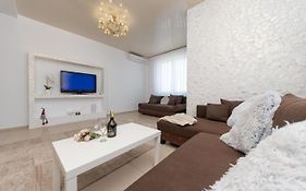 Nikira apartment 162 Оболонская набережная